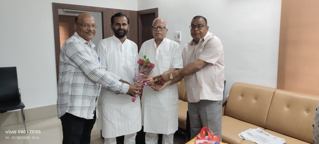 नगर निकायों में पिछड़ा वर्ग के आरक्षण की पात्रता तय कर लंबित नगर निकाय चुनावों को जल्द कराया जाय – मनोज कुमार चौधरी