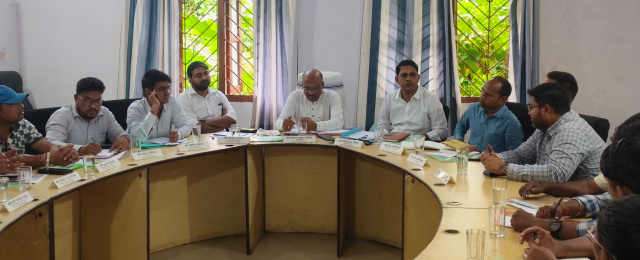 बरसात एवं वेक्टर जनित रोगों की रोकथाम के लिए नगर क्षेत्र में चलेगा फॉगिंग एवं लार्वा नाशक छिड़काव अभियान : मनोज कुमार चौधरी नगर पंचायत सरायकेला बोर्ड की तृतीय बैठक सम्पन्न, जनहित से जुड़े अनेक महत्वपूर्ण प्रस्तावों पर लगी मुहर