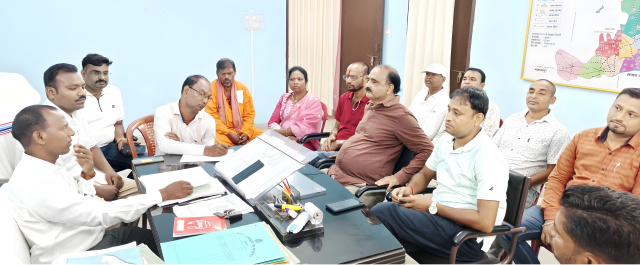 खरसावां में प्रभु जगन्नाथ की रथयात्रा में घंटा बाजा की धुन और पारंपरिक गोतिपुआ नृत्य का अद्वत दिखेगा संगम, रथयात्रा व सांस्कृतिक कार्यक्रम में होगे 3.62 लाख खर्च,