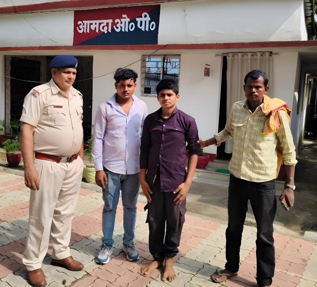 खरसावां के बड़ाबाम्बो में बाइक चोरी के प्रयास में पकड़ा गया युवक निकला बिहार का लापता किशोर, मानसिक स्थिति ठीक नहीं होने की पुष्टि के बाद पुलिस ने परिजनों को सौंपा, फरार अन्य संदिग्धों की तलाश जारी