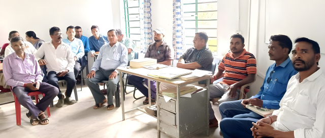 कुचाई में संकुलवार प्रभारी शिक्षकों की गुरु गोष्ठी, स्कूलों की शैक्षणिक व्यवस्था की हुई समीक्षा, नामांकन, उपस्थिति, मध्याह्न भोजन, ई-विद्या वाहिनी और शैक्षणिक गुणवत्ता पर दिया जोर,