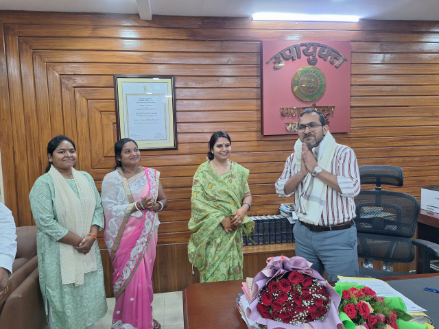 आदित्यपुर में सफाई व्यवस्था ध्वस्त, कचरे के अंबार से लोग बेहाल; वार्ड 29 के पार्षद ने कहा – कचरा नियमित नहीं उठने पर होगा उग्र आंदोलन बोले – चुनाव जीतने के बाद से ही नहीं हो रहा नियमित कचरा उठाव, एजेंसी कर रही मनमानी; सुधार नहीं हुआ तो नगर निगम का घेराव करेंगे