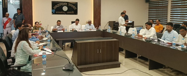 एसआईआर जनसुनवाई में शामिल हुए कोल्हान आयुक्त रवि रंजन कुमार विक्रम