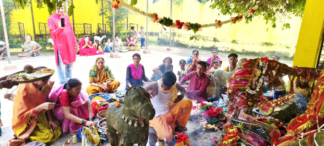 खरसावां के कुम्हारसाही के माता पाउडी के शक्ति पीठ पर विधि-विधान से हुई नुआखाई वार्षिक जंताल पूजा, की गई आराधना, चढाया गया नयी फसल का भोग