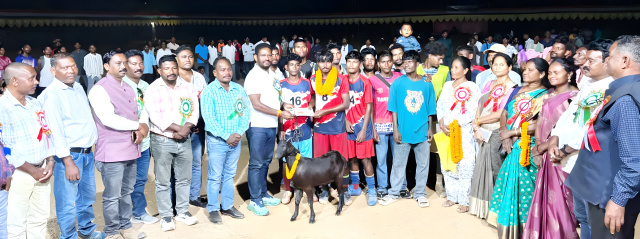 खूंटपानी के कुमारलोटा फुटबॉल प्रतियोगिता संर्पन्न, जोंको ब्रदर्स बिंदीबासा को पराजित कर पीएससी चोंयासाई बना चैंपियन ग्रामीण प्रतिभाओं को आगे बढ़ाने का माध्यम है खेल-गागराई,